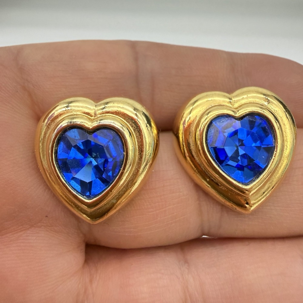 Vtg Blue Crystal Pave Heart Earrings Gold Tone Unsigned Designer